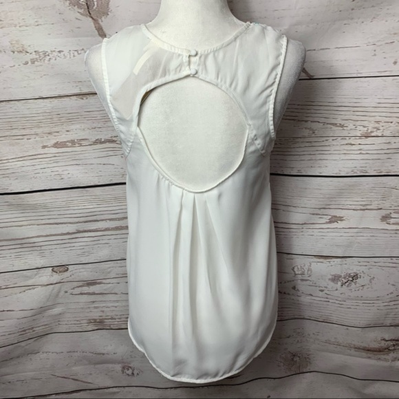 NWT Miami Boho Embroidered Sleeveless Blouse - Picture 6 of 8